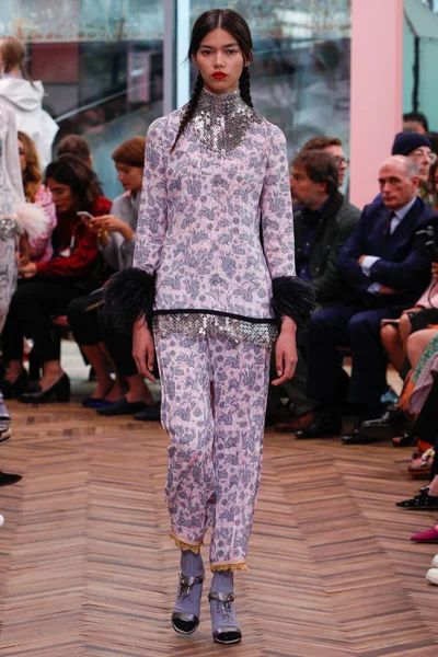 Look 22